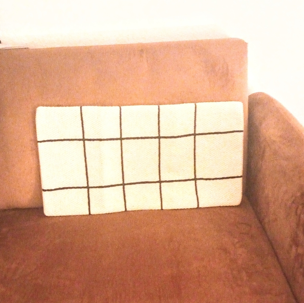 12" x 22" in. Authentic Brand New Turkish pillow case. Rare design. Wool front.